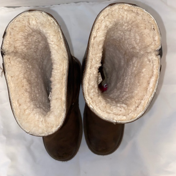 UGGs Brown leather tall women’s 7 - Picture 6 of 9